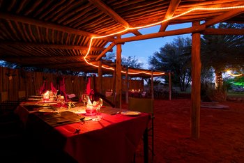 Bagatelle Kalahari Game Ranch: Dinner im Freien