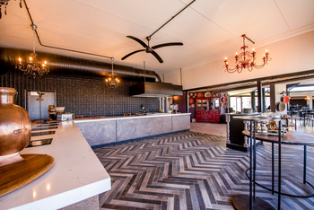 Etosha King Nehale Lodge Etosha King Nehale Lodge: Buffet