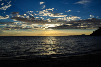 Kaya Mawa Kaya Mawa: Scenic Sky