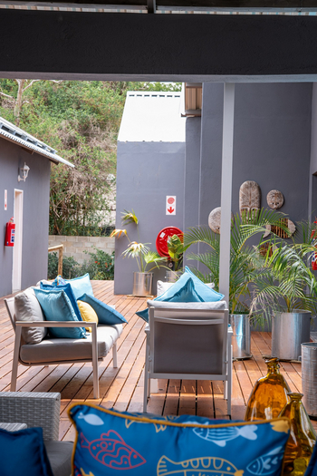 Lenyebi River Lodge: Sitzgruppe