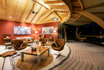 Onduli Ridge: Lounge