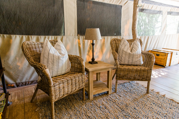 Sango Safari Camp: Sessel