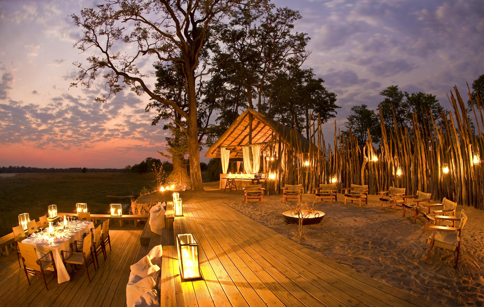 Zungulila Bushcamp Zungulila Bushcamp: Boma, Hauptgebäude und Deck