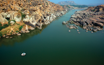 Evolve Kamalapura Palace: Tungabadra River
