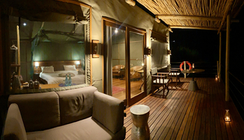 Ndhovu Safari Lodge: Veranda