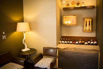 Olive Grove Guesthouse: Bar