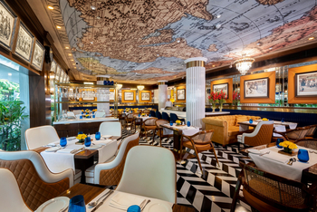 The Claridges: Pickwick Bar