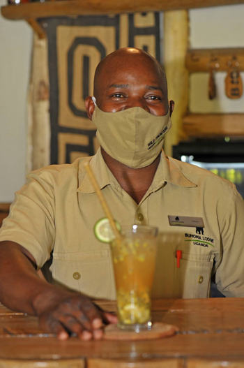 Buhoma Lodge: Barman