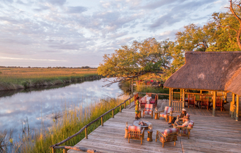 Camp Xakanaxa Camp Xakanaxa: Hauptlodge mit Blick auf den Khwai Fluss