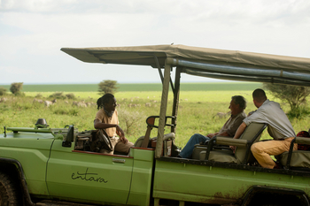 Esirai Camp: Guide mit Gästen