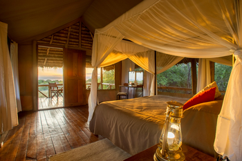 Lake Burunge Tented Lodge: Gästezimmer mit Doppelbett