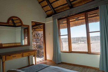 Kalahari Bushbreaks: Spiegeltisch