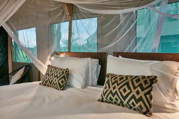 Mogogelo Camp Mogogelo Camp: Gästezelt - Innenansicht