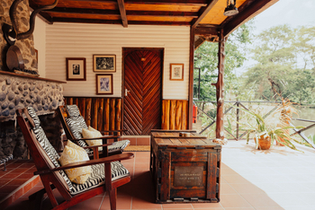Mt. Meru Game Lodge: Lounge