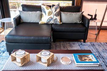 Namushasha River Villa: Sofa