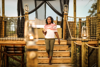 Tuludi Camp: Sky Suite - Treppe