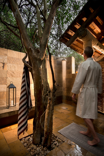 andBeyond Bateleur Camp: Outdoor Shower