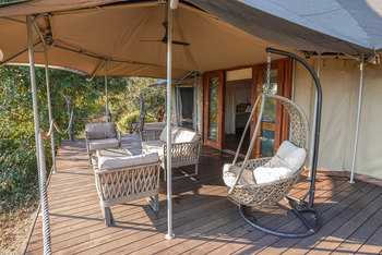 Chikunto Safari Lodge Chikunto Safari Lodge: Veranda Family Suite