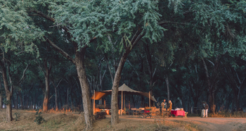 Kutali Camp Kutali Camp: Erste Sonnenstrahlen