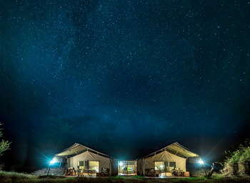 Lemala Ewanjan Tented Camp: Familienzelt bei Nacht