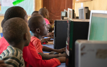 Loldia House: Community Toursim