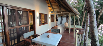 Ndhovu Safari Lodge: Land Suite