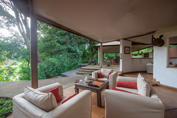 Rhino River Camp: Lounge