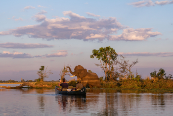 Time + Tide Chongwe Camp: Kanusafari