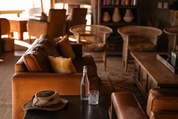 Wolwedans Desert Lodge: In der Lounge