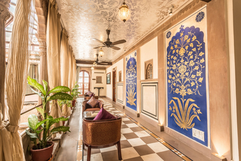 BrijRama Palace: 2. Etage Sitzgruppen