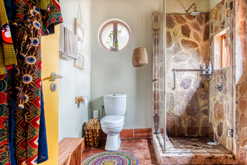 Chameleon Hill Forest Lodge: Bad Überblick