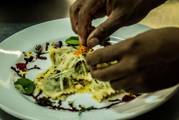 Chundukwa River Lodge: Elephant's Cafe