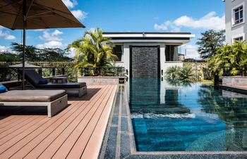 Eka Hotel: Swimming Pool