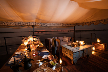 The Dhow Suite at Zarafa: Dinner Cruise