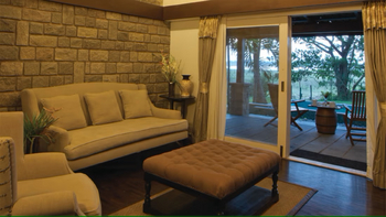 The Serai Kabini: Zugang zur privaten Terrasse