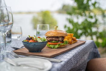 Thorntree River Lodge Thorntree River Lodge: Lunch