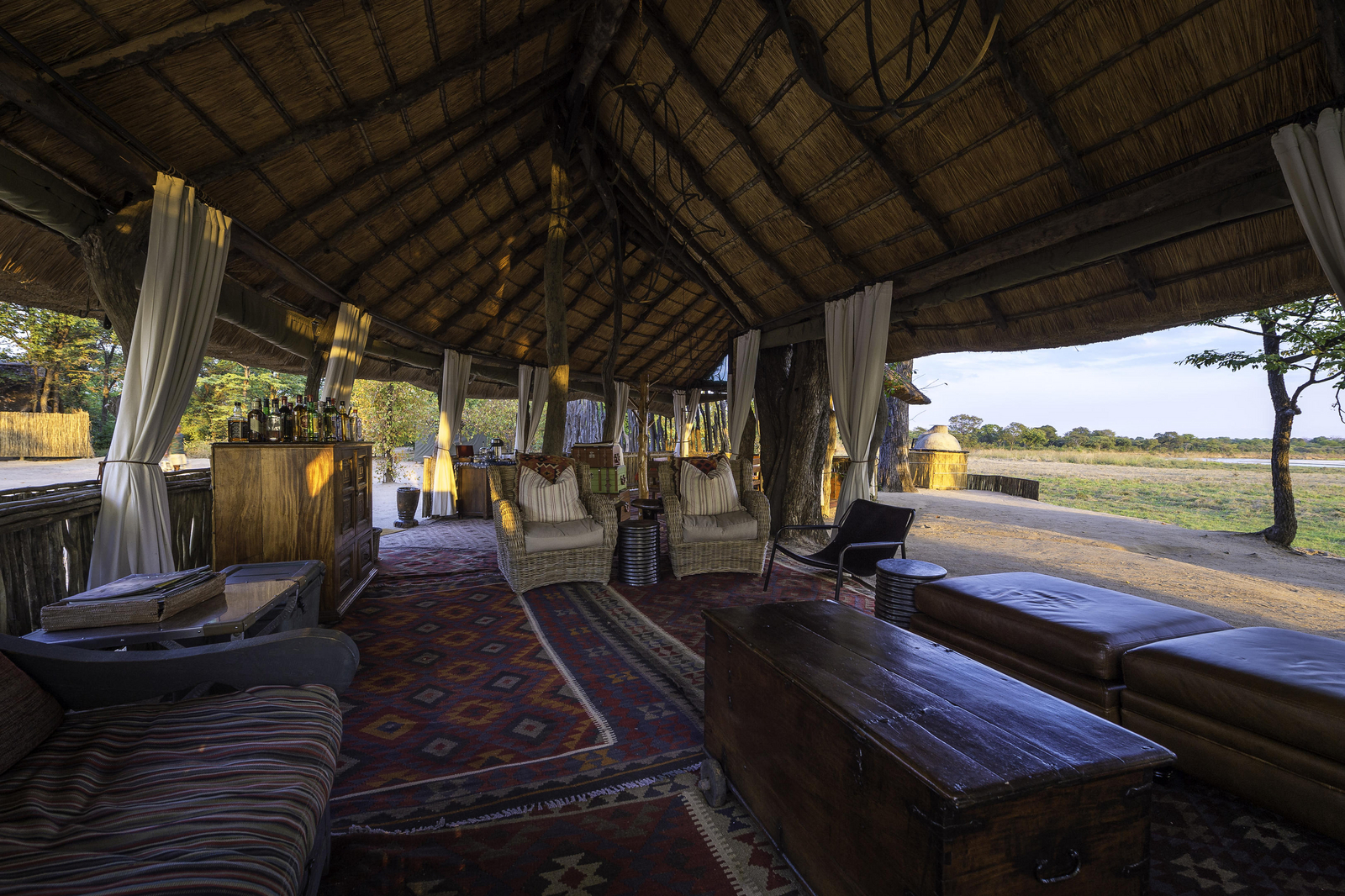 Zungulila Bushcamp Zungulila Bushcamp: Lounge