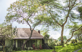 Hatari Lodge: Gästeunterkunft von außen