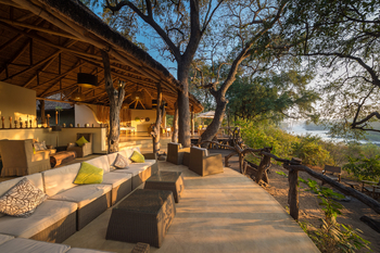 Mkulumadzi Lodge: Morgensonne im der Lodge