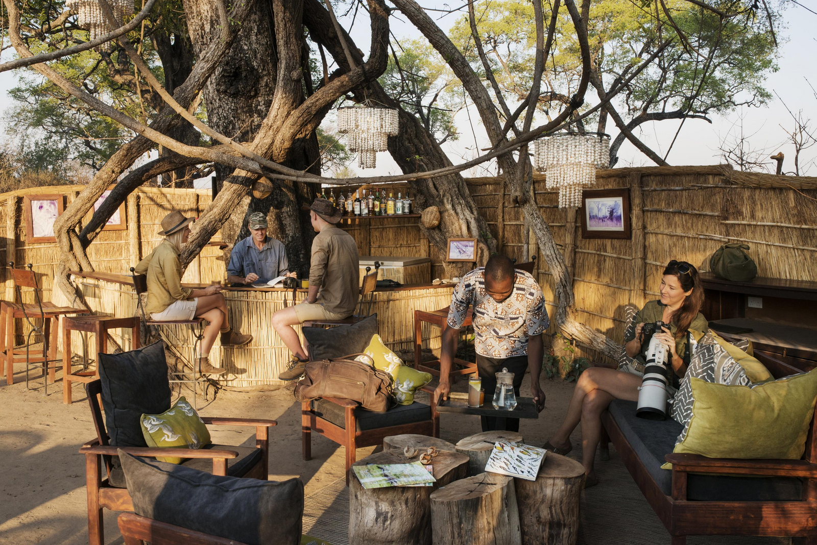 Mwamba Bush Camp Mwamba Bush Camp: Chitenje