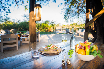 Sindabezi Island Camp: Lunch
