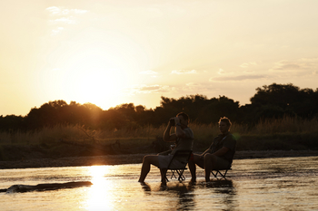 Kutandala Camp: Safari bei Sonnenuntergang