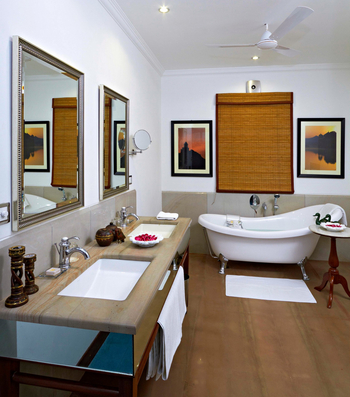 Samode Haveli: Gästebad