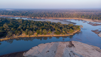 Takwela Camp Takwela Camp: Zusammenfluss von Luangwa und Mwaleshi