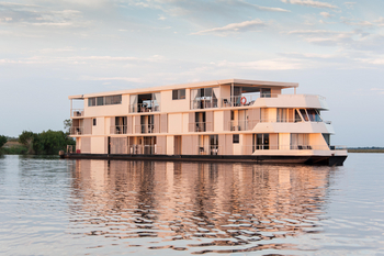 Zambezi Queen Zambezi Queen: Blick auf die Zambezi Queen