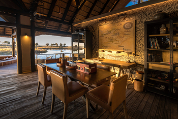 King's Pool Camp King's Pool Camp: Bibliothek