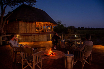 Mma Dinare Camp: Feuer unter Sternen