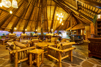 Huab Lodge: Reetdach