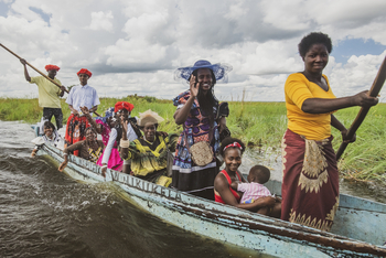 King Lewanika Lodge: Barotse im Kanu