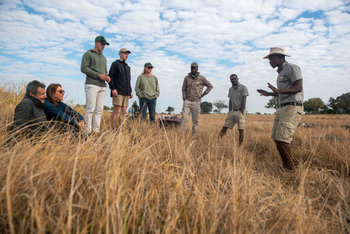 Kiri Camp: Guide mit Gästen